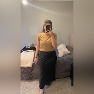 NA-KD: Statin Midi Skirt